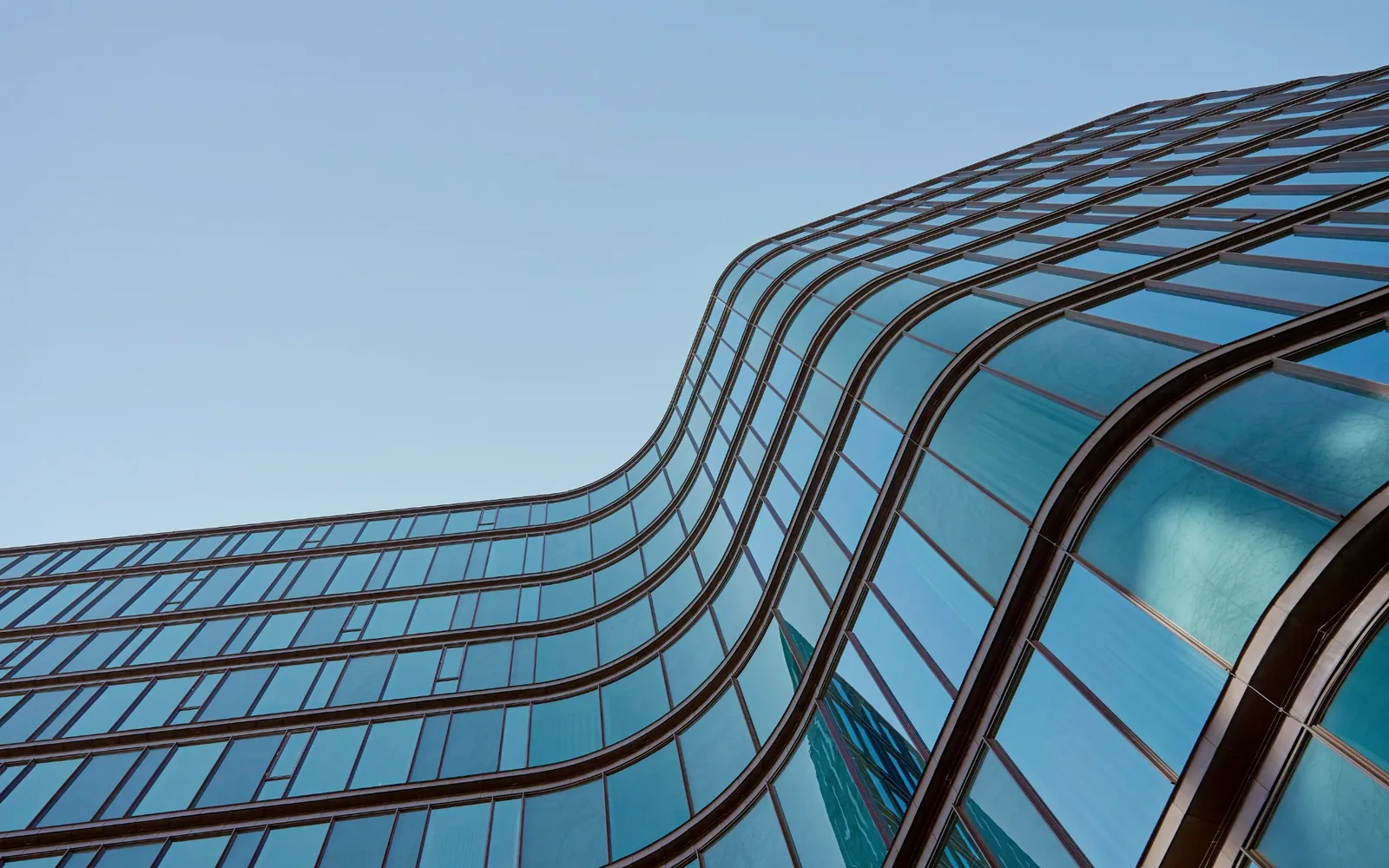 Continuous architectural structure